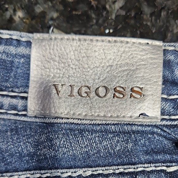 Gently Used Vigoss Dallas Capris - Picture 2 of 5